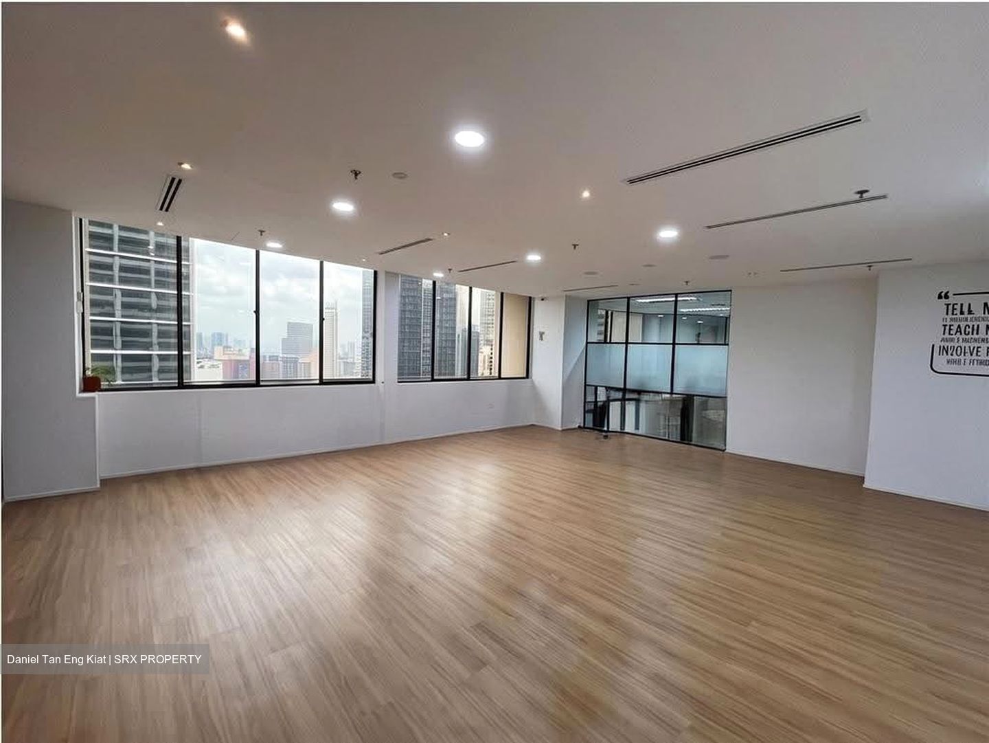 International Plaza (D2), Office #625903541